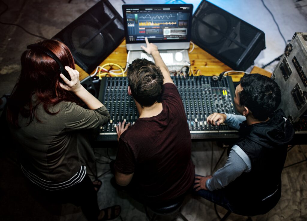 group people sound mixer station min - Prism.fm