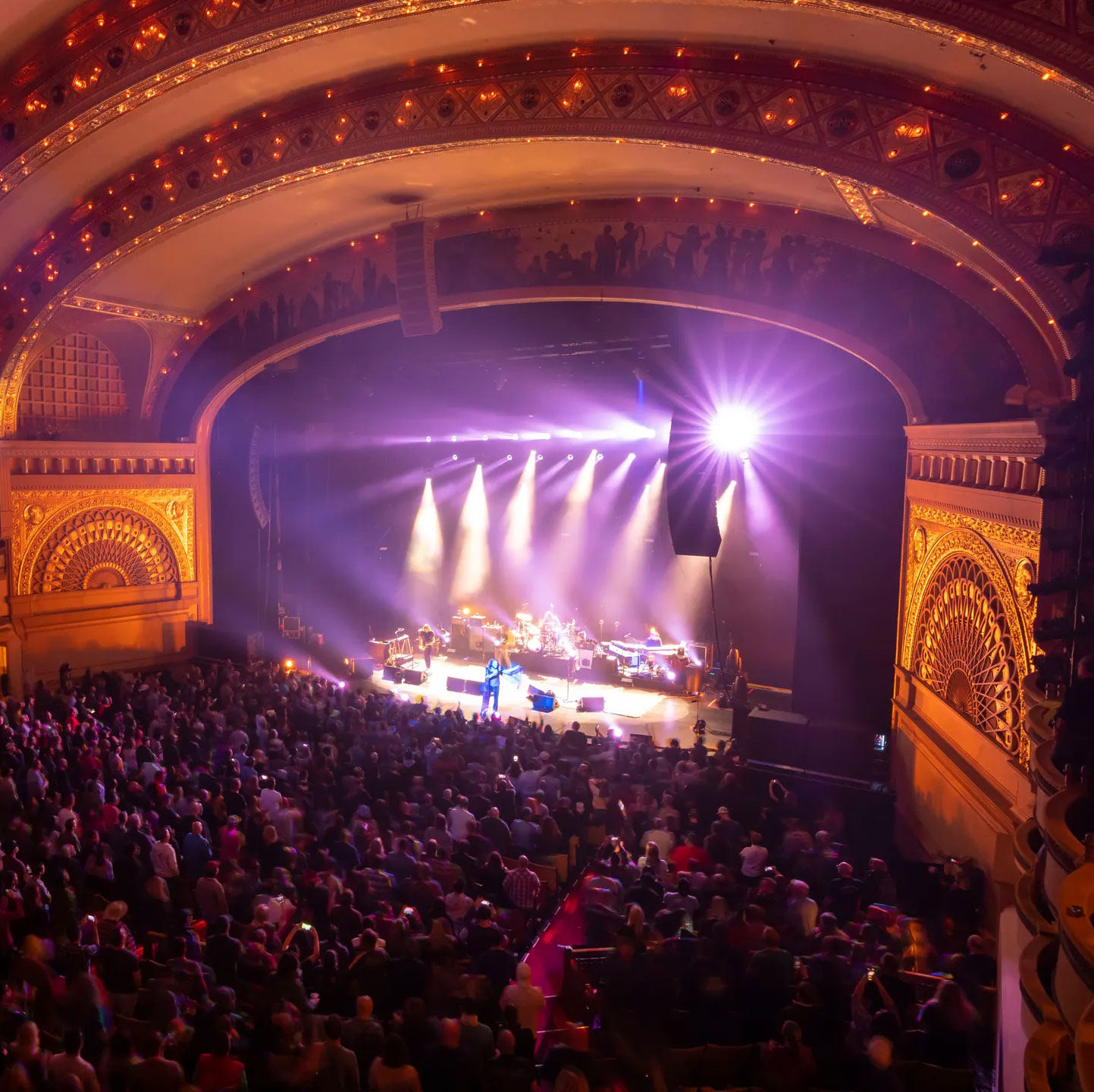 Auditorium Theatre SQUARE - Prism.fm